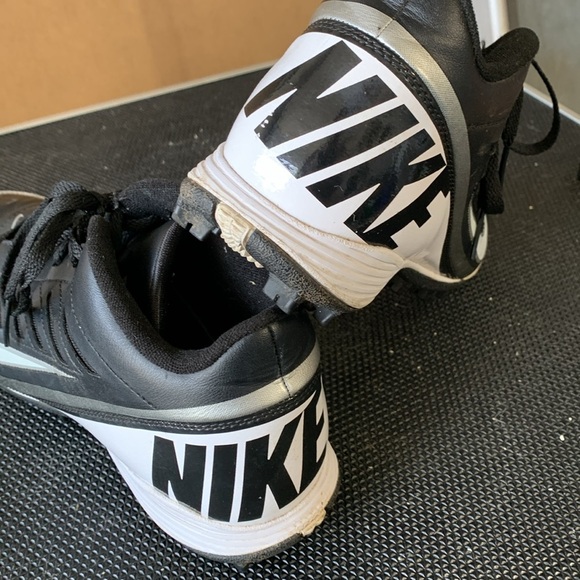 Nike Landshark Cleats - Picture 5 of 8